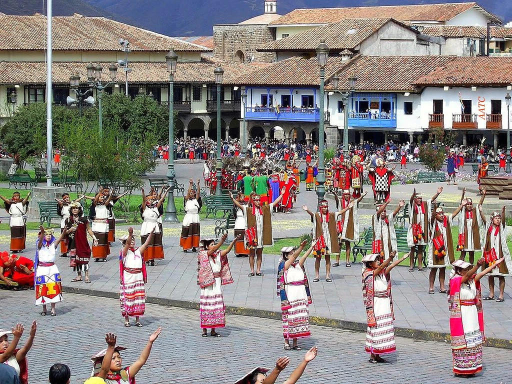 FIESTAS Y FESTIVIDADES EN CUSCO: VIVE EL INTI RAYMI Y OTRAS CELEBRACIONES