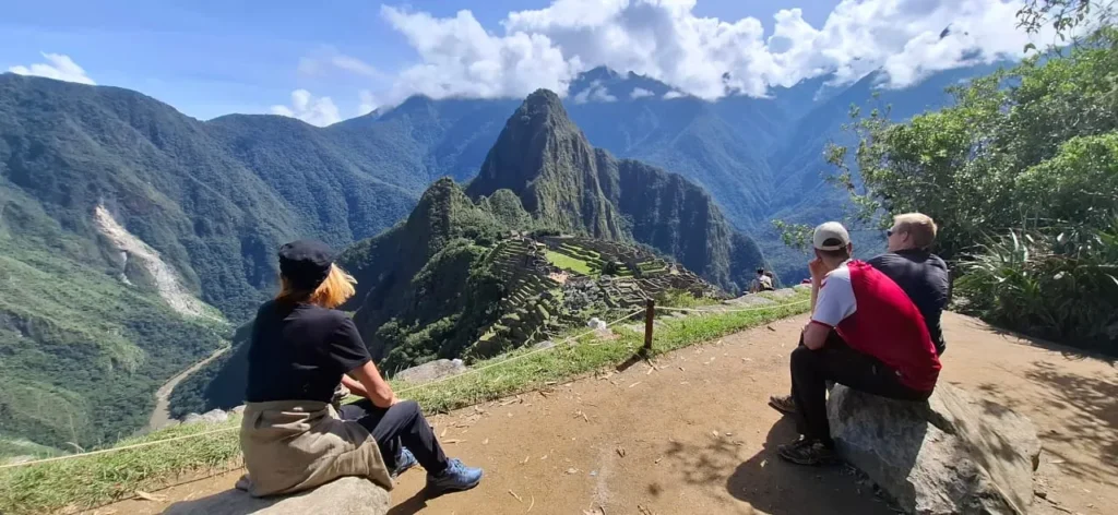 CIRCUITOS Y HORARIOS DE MACHUPICCHU 2025